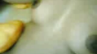 ವಿಲಕ್ಷಣ MILF ಕಸ್ಸಂದ್ರ ಕ್ರೂಜ್ ತನ್ನ ಕೊಂಬಿನ ಸ್ಟಡ್ ಅನ್ನು ಸೋಫಾದ ಮೇಲೆ ಫಕ್ ಮಾಡುತ್ತಾಳೆ