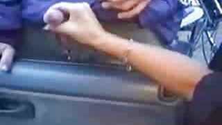 ರಿಯಾಲ್ಟರ್ ಕೊಂಬಿನ ಏಂಜೆಲಾ ಅಟಿಸನ್ ಅವರಿಂದ ಅತ್ಯುತ್ತಮವಾದ ಬ್ಲೋಜಾಬ್ ಅನ್ನು ಪಡೆಯುತ್ತದೆ